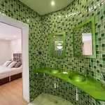 Luxury 4-suite Villa, Pool, Jacuzzi, Games 别墅