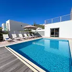 Luxury 4-suite Villa, Pool, Jacuzzi, Games 阿尔布费拉
