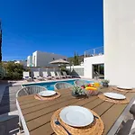 别墅 Luxury 4-suite Villa, Pool, Jacuzzi, Games 阿尔布费拉